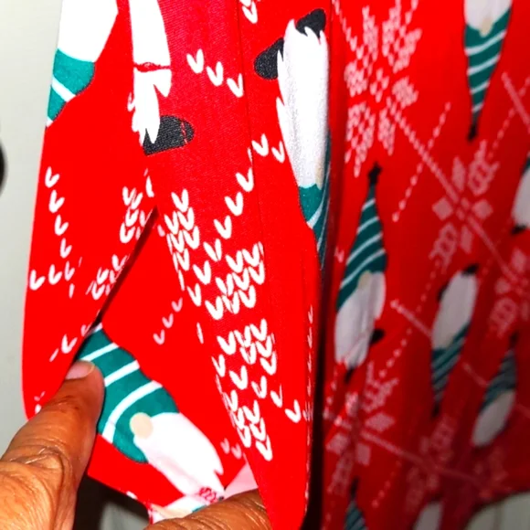 NWT Christmas Gnomes Comfy with Pockets Graphic Print Soft Sleepshirt  Size 3X - Picture 6 of 11